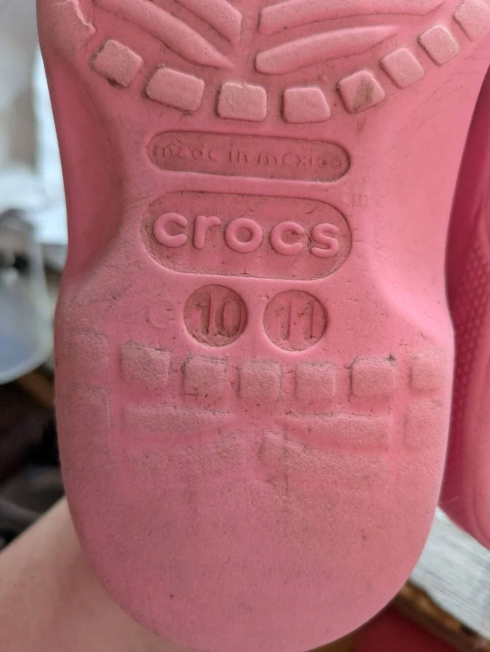 Crocs Children's Pink Clogs Size 10/11